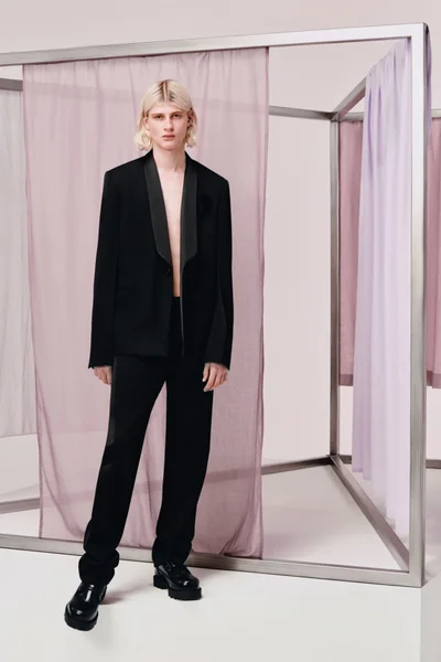 Look 25